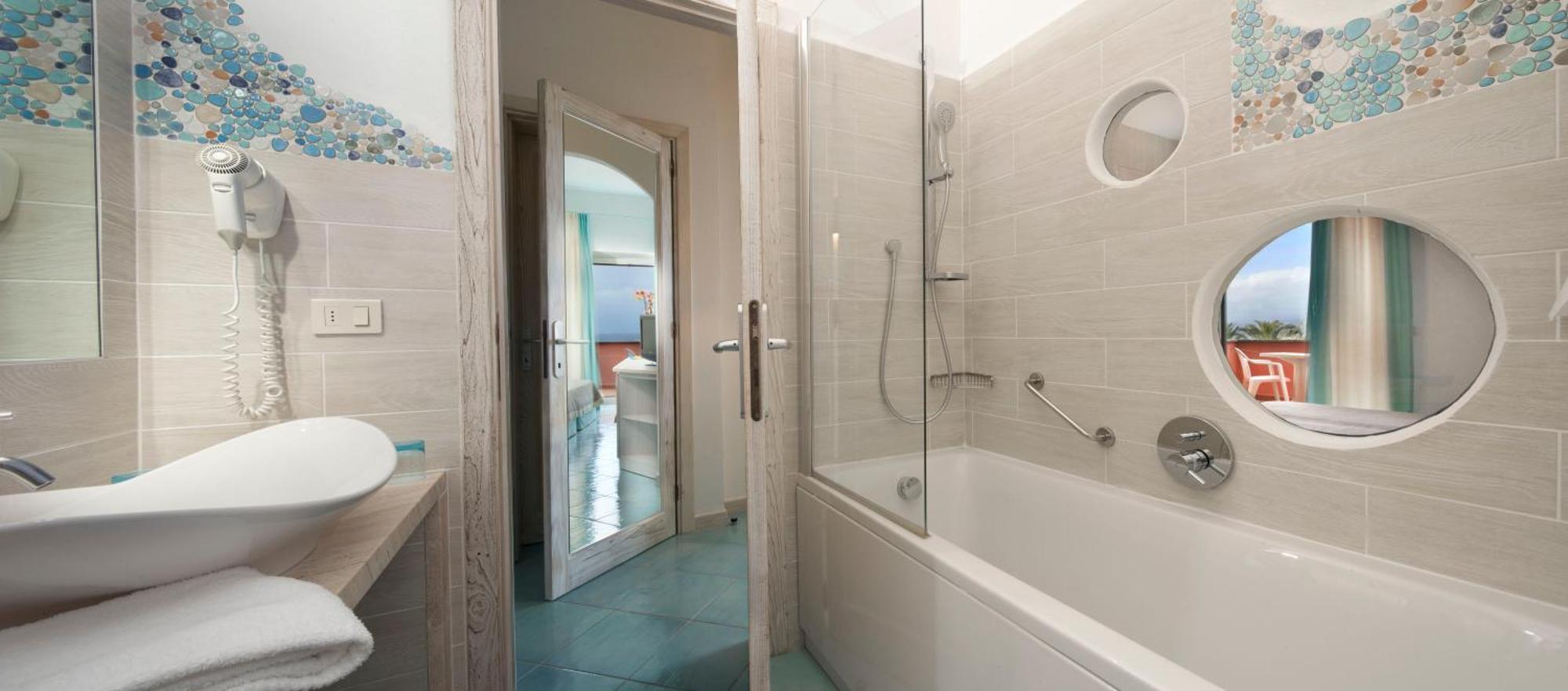 Deluxe Double or Twin Room Sea View